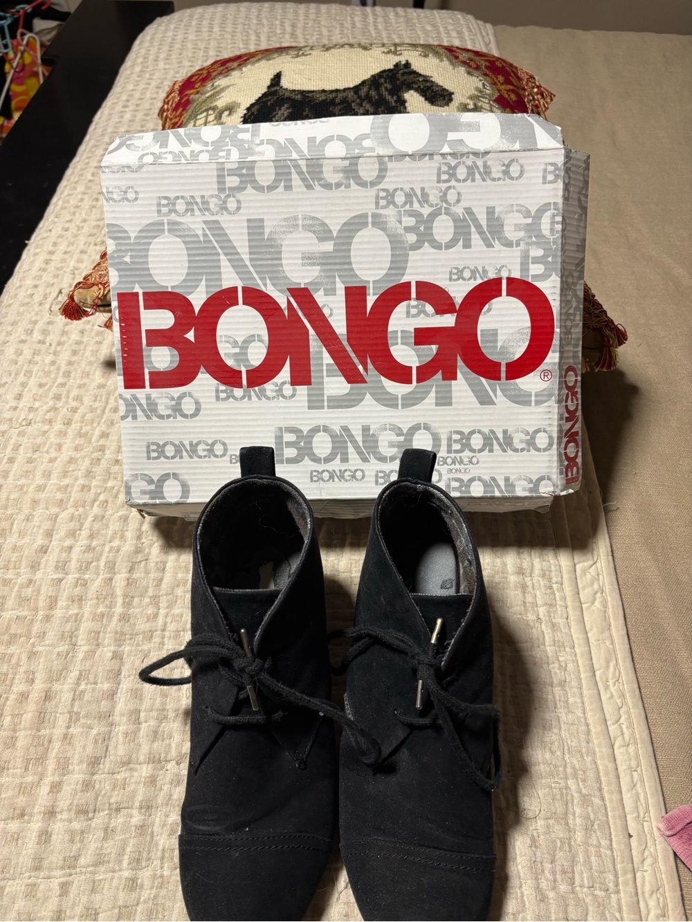 BONGO Women’s Black Lace-Up Ankle Boots